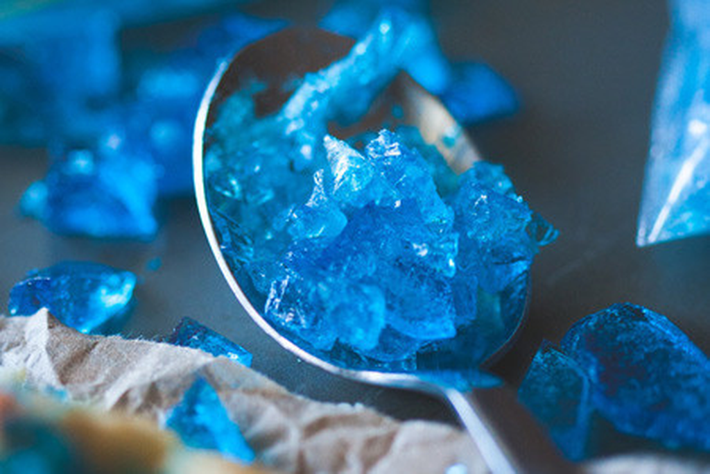 Heisenberg - the Fanboys blueberry energy drink flavour, pictured as blue rock candy